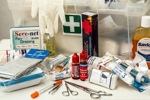 first aid 908591 640